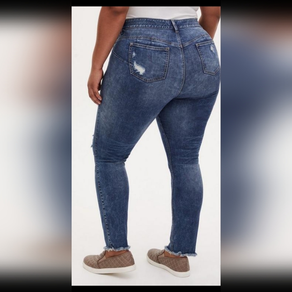 Bombshell Straight Premium Stretch High-Rise Jean